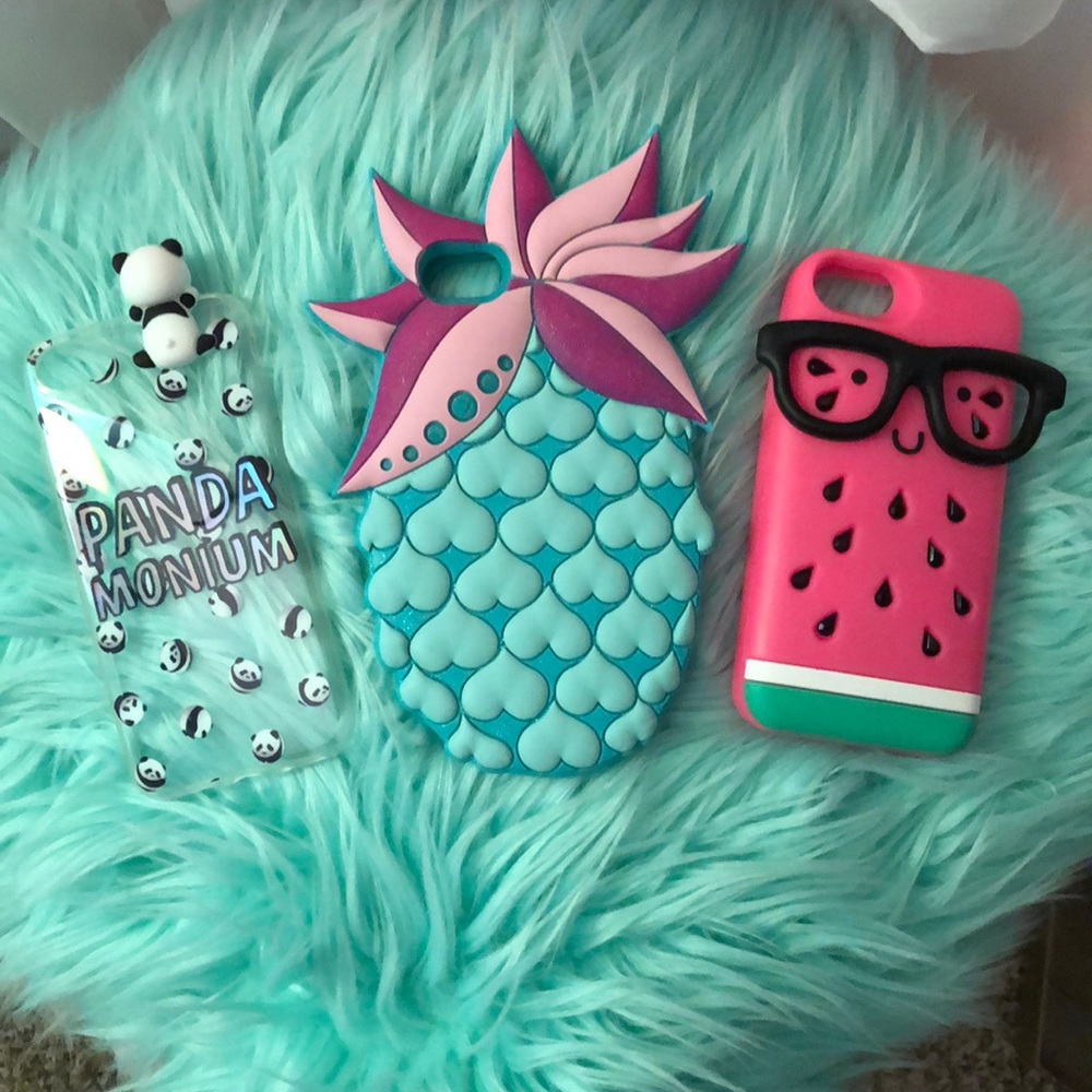 SOLD!! 💙Adorable bundle of Claire’s Iphone 6/6s/
